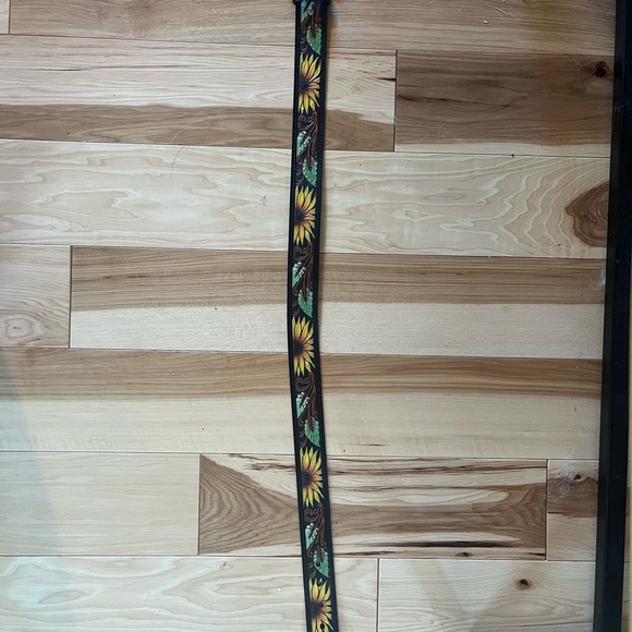 Women’s Nocona Tooled Leather Sunflower Belt - Picture 3 of 4